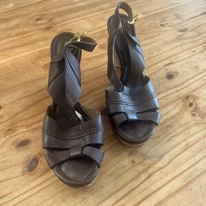 CHLOE Weekend Reduced Price!
Brown Leather Wedge Women's Sandals